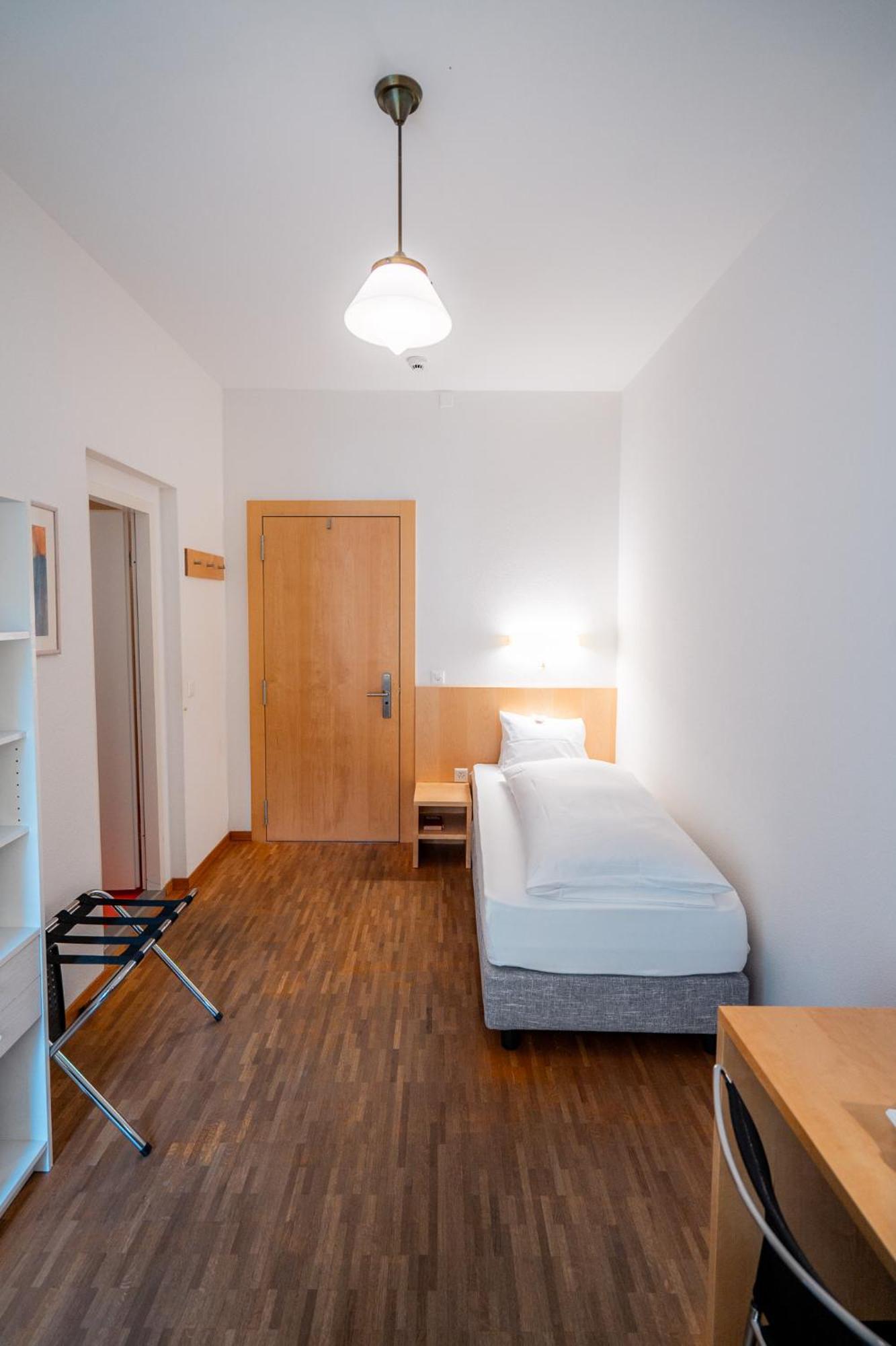 Hotel Haus Schoenstatt Contactless-Check-In Brig Exteriör bild