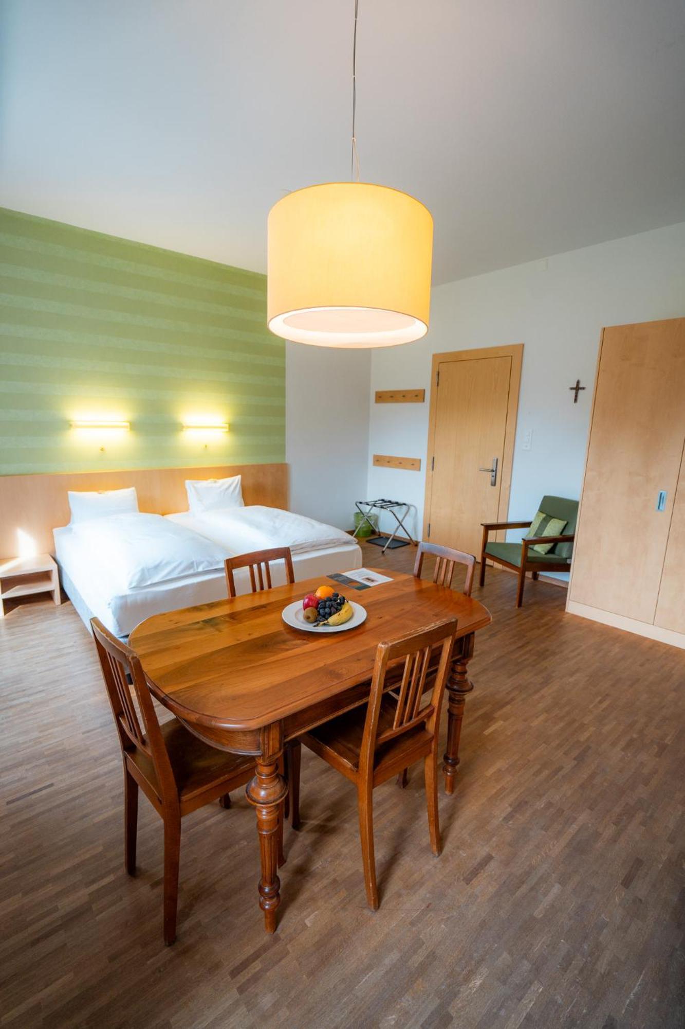 Hotel Haus Schoenstatt Contactless-Check-In Brig Exteriör bild